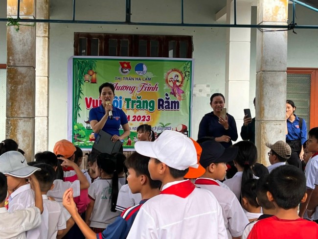 Đoàn thị trấn Hà Lam tổ chức chương trình Trung thu năm 2023