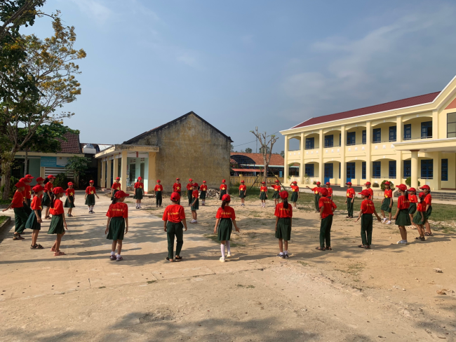 Tuổi trẻ Bình Định Nam phối hợp với liên đội trường Tiếu Học Đinh Tiên Hoàng tổ chức ngày hội thiếu nhi vui khoẻ