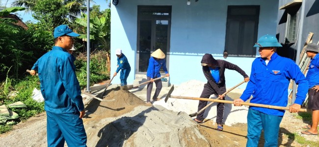 Tuổi trẻ Bình Nguyên xây dựng công trình phụ cho thanh niên có hoàn cảnh khó khăn
