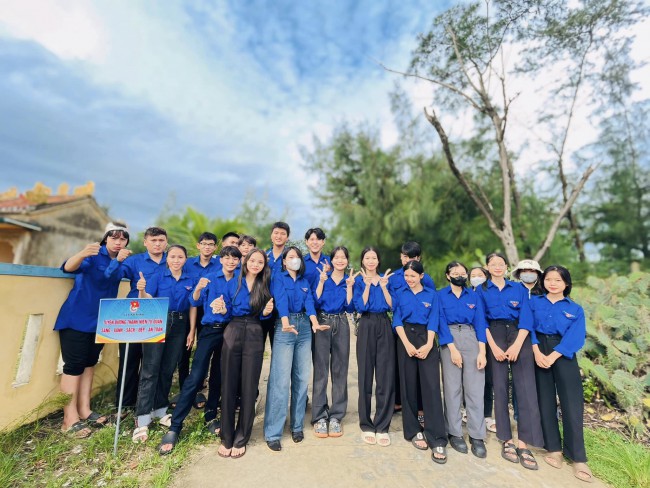 Bình Minh: ĐVTN tiếp tục duy trì tuyến đường thanh niên tự quản "Sáng - Xanh - Sạch đẹp - An toàn" năm 2024
