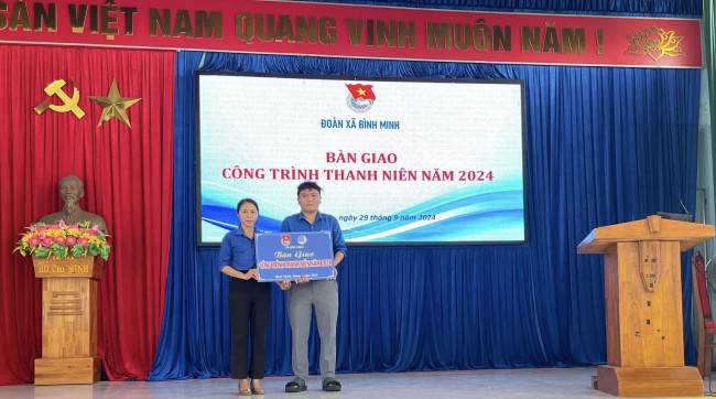 Bình Minh: Bàn giao công trình thanh niên năm 2024