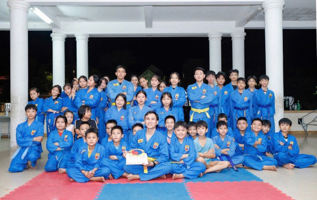 Đoàn xã Bình Triều ra mắt câu lạc bộ võ thuật Vovinam.