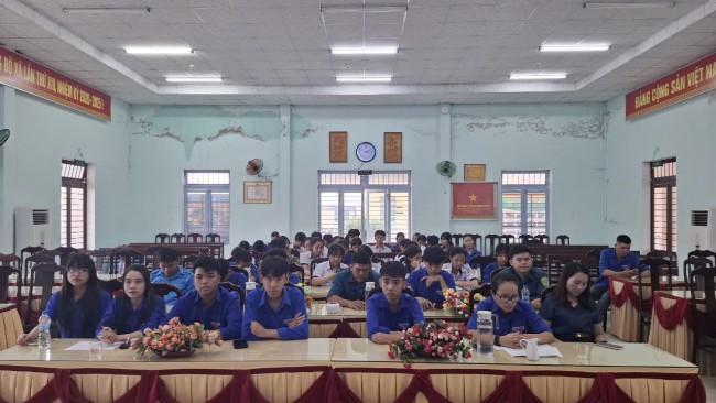 Hội LHTN Việt Nam tổ chức sinh hoạt kỷ niệm 68 năm Ngày truyền thống Hội LHTN Việt Nam (15/10/1956 - 15/10/2024)