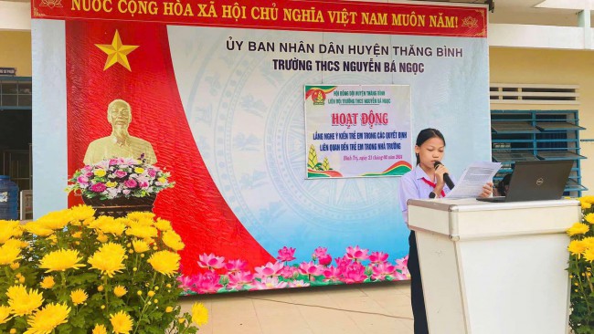 THĂNG BÌNH: 100% LIÊN ĐỘI TỔ CHỨC TUYÊN TRUYỀN LUẬT TRẺ EM, QUYỀN THAM GIA CỦA TRẺ EM TRONG NĂM HỌC, LẤY Ý KIẾN TRẺ EM THAM GIA GÓP Ý VÀO CÁC QUYÊT ĐỊNH TRẺ EM TRONG NHÀ TRƯỜNG