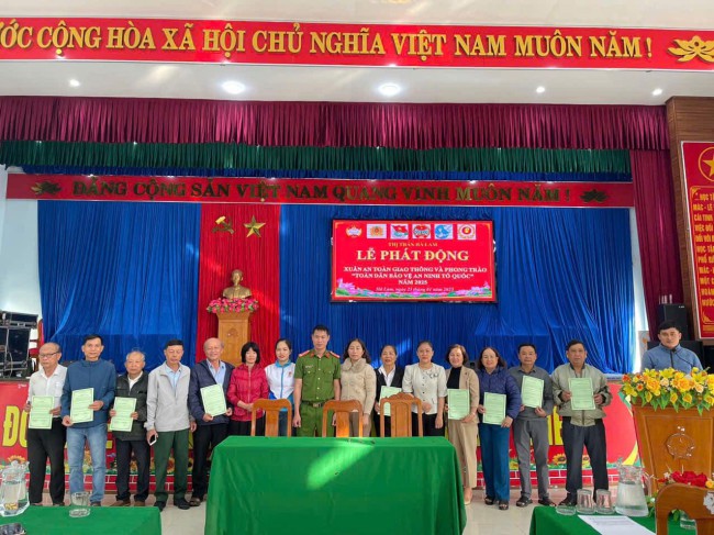 Đoàn thị trấn Hà Lam phối hợp tổ chức Lễ phát động “Xuân an toàn giao thông” và “Phong trào toàn dân bảo vệ an ninh Tổ quốc” năm 2025