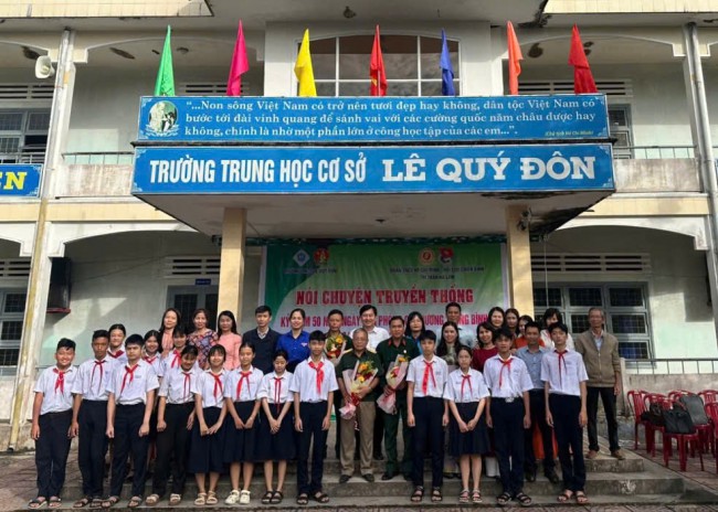 Đoàn thị trấn Hà Lam phối hợp tổ chức chương trình Nói chuyện truyền thống - Nhân kỷ niệm 50 ngày giải phóng quê hương Thăng Bình (26/3/1975-26/3/2025)