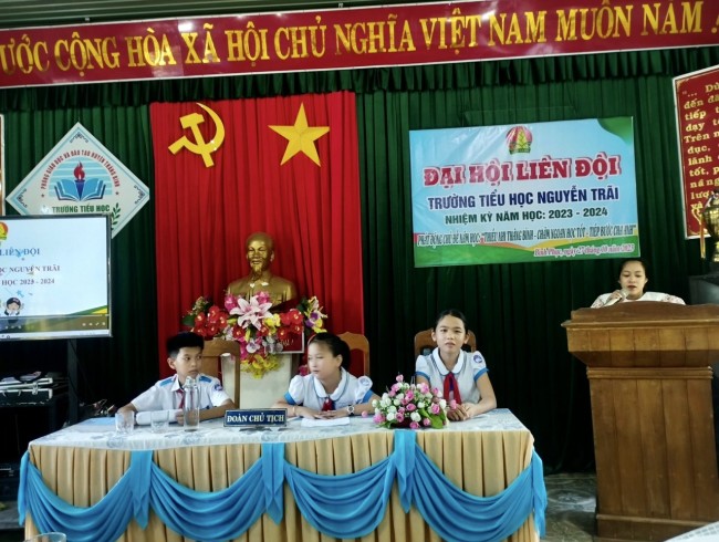 Liên đội Trường Tiểu học Nguyễn Trãi tổ chức Đại hội Liên đội và phát động chủ đề năm học 2023- 2024