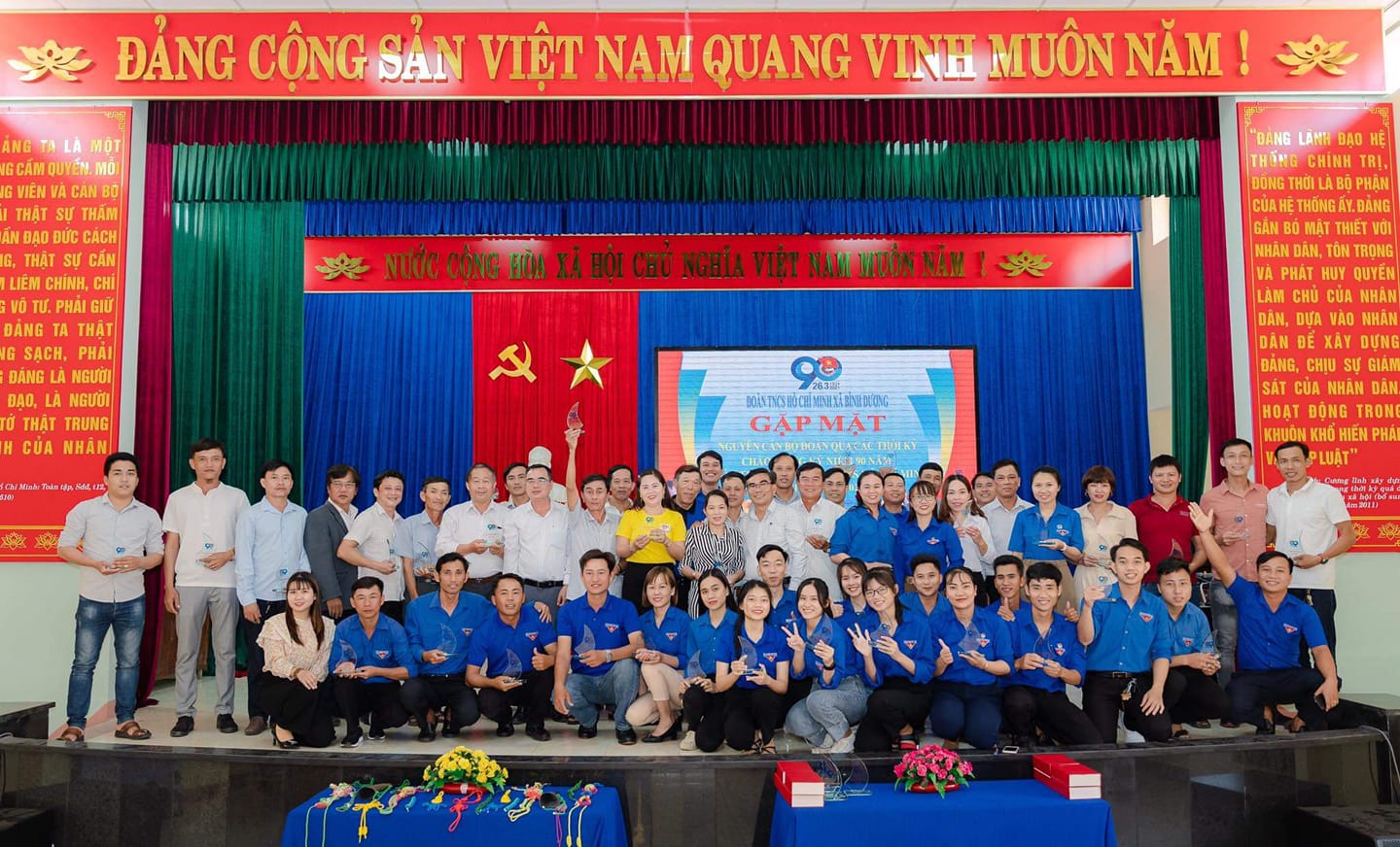Bình Dương : Tổ chức gặp mặt Nguyên cán bộ Đoàn qua các thời kỳ nhân kỷ niệm 90 năm ngày thành lập đoàn tncs Hồ Chí Minh