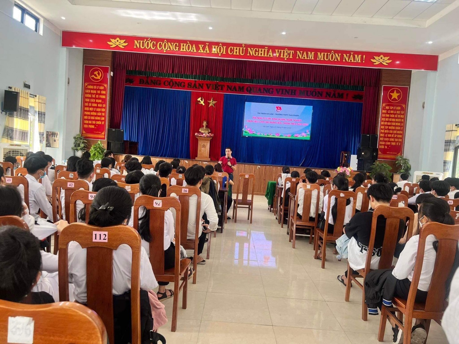 Hà Lam: Đoàn TT Hà Lam tổ chức lớp tư vấn, định hướng nghề nghiệp cho đoàn viên thanh niên trên địa bàn.