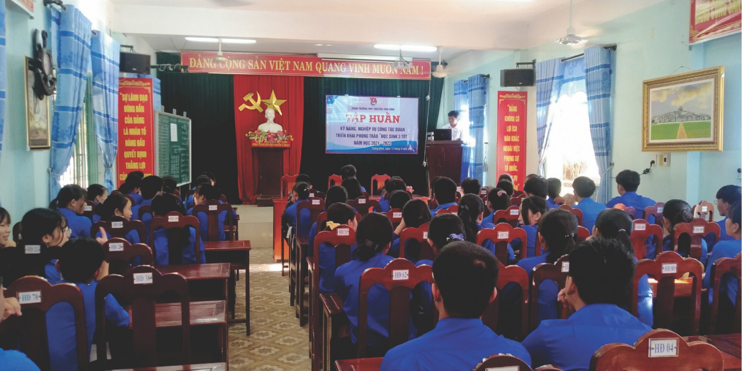 Thăng Bình tổ chức nâng cao nghiệp vụ cho giáo viên, giảng viên trẻ, sổi nổi sinh hoạt CLB Lý luận trẻ năm 2022