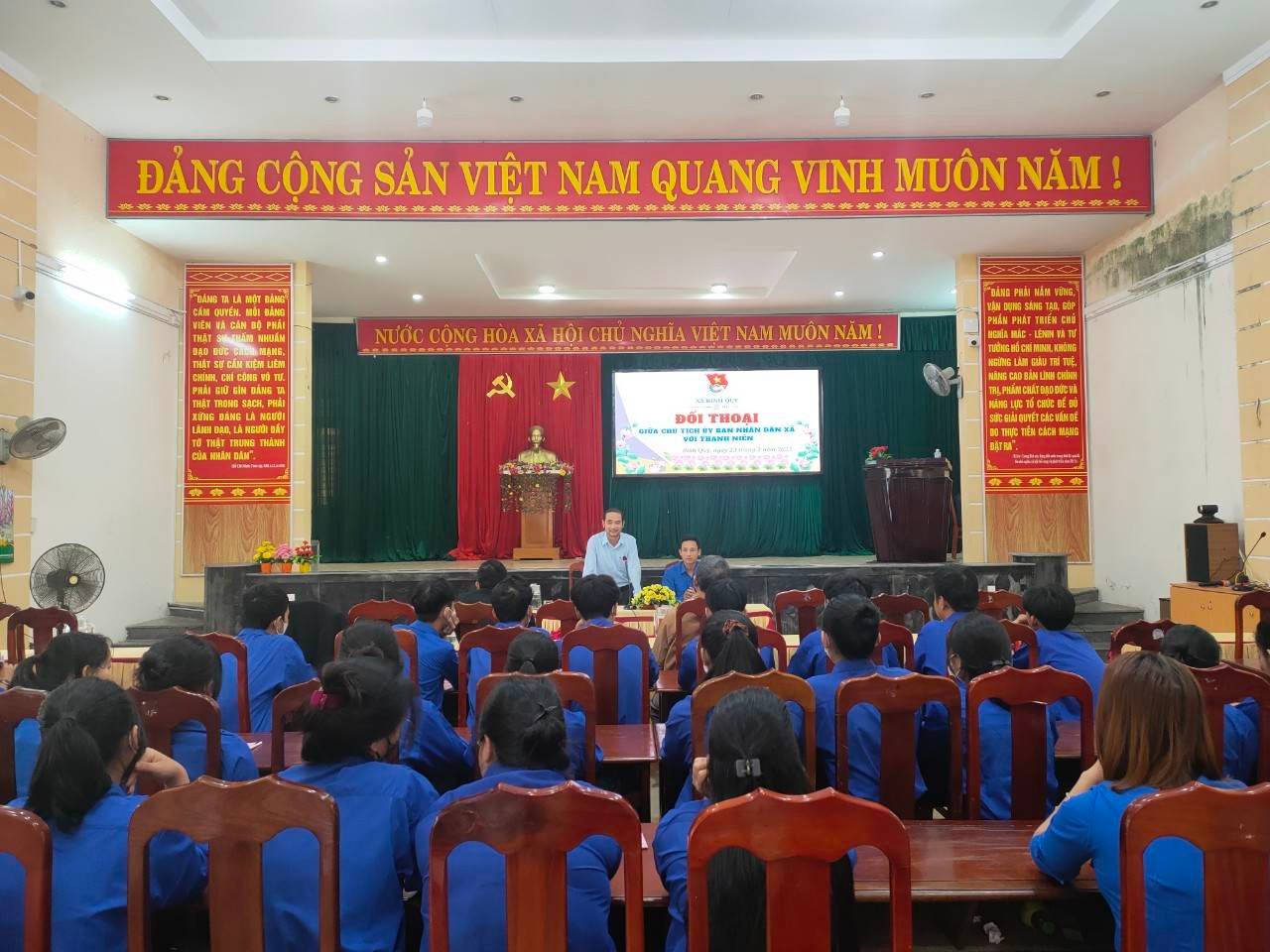 Đoàn xã Bình Quý tổ chức Chương trình đối thoại Chủ tịch UBND xã với thanh niên