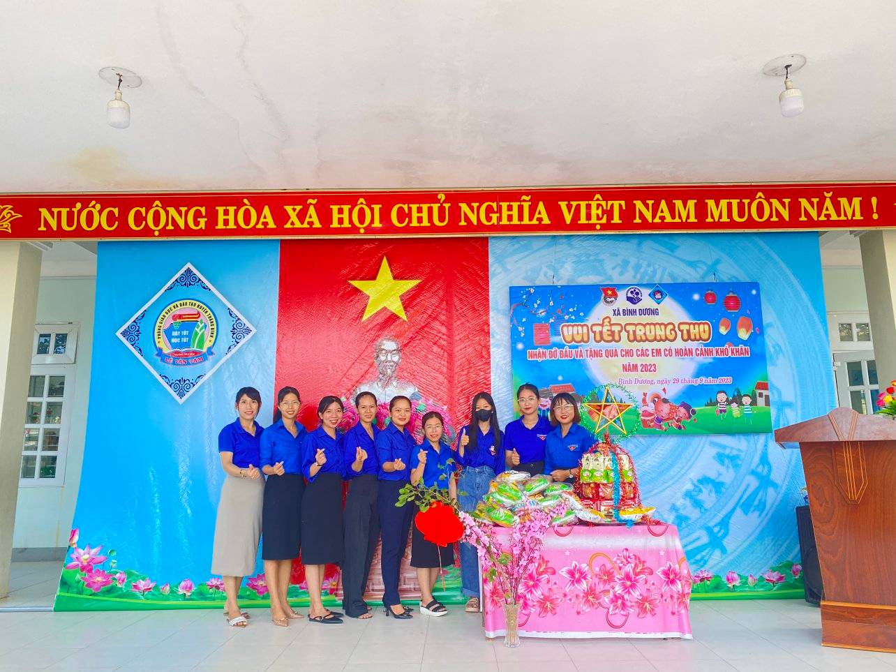 Chương trình "Vui tết trung thu" tại trường Tiểu học Lê Văn Tám