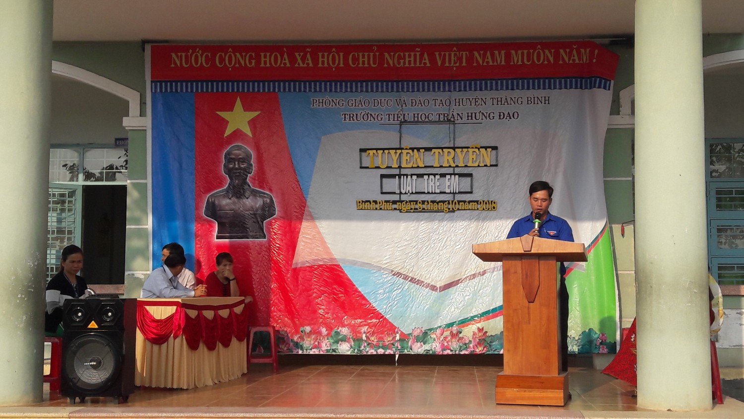Anh Trương Công Thoại - Chủ tịch Hội Đồng đội xã tuyên truyền Luật Trẻ em