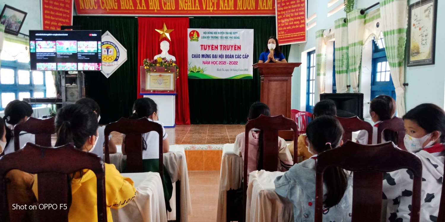 Liên đội trường Tiểu học Phù Đổng tổ chức tuyên truyền, thực hiện các phần việc chào mừng Đại hội Đoàn các cấp nhiệm kỳ 2022-2027
