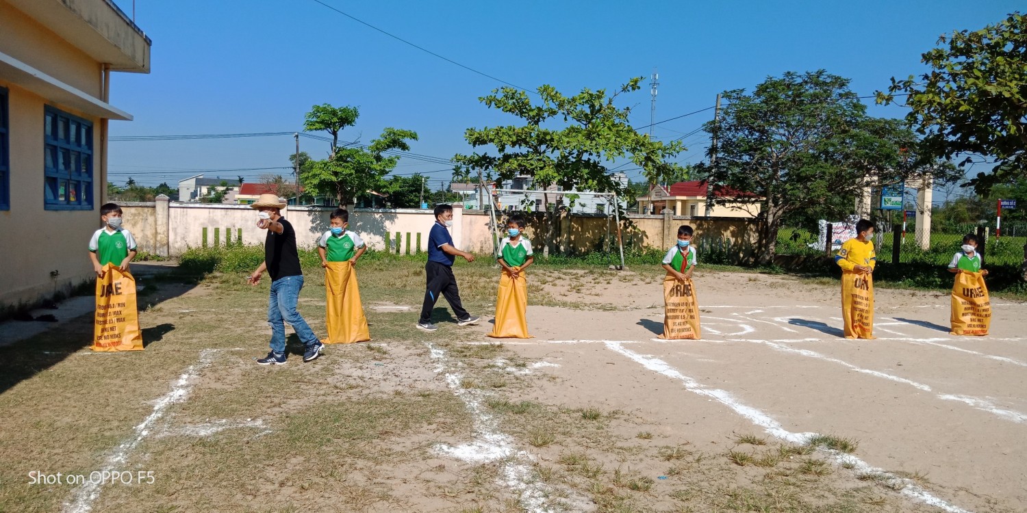 Liên đội TH Phù Đổng tiếp tục thực hiện mô hình ' Giờ ra chơi trải nghiệm, sáng tạo"