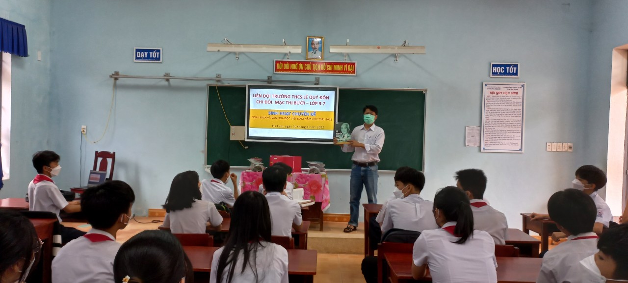 Liên đội Trường THCS Lê Quý Đôn tổ chức sinh hoạt ngoại khóa Ngày sách và văn hóa đọc Việt Nam.