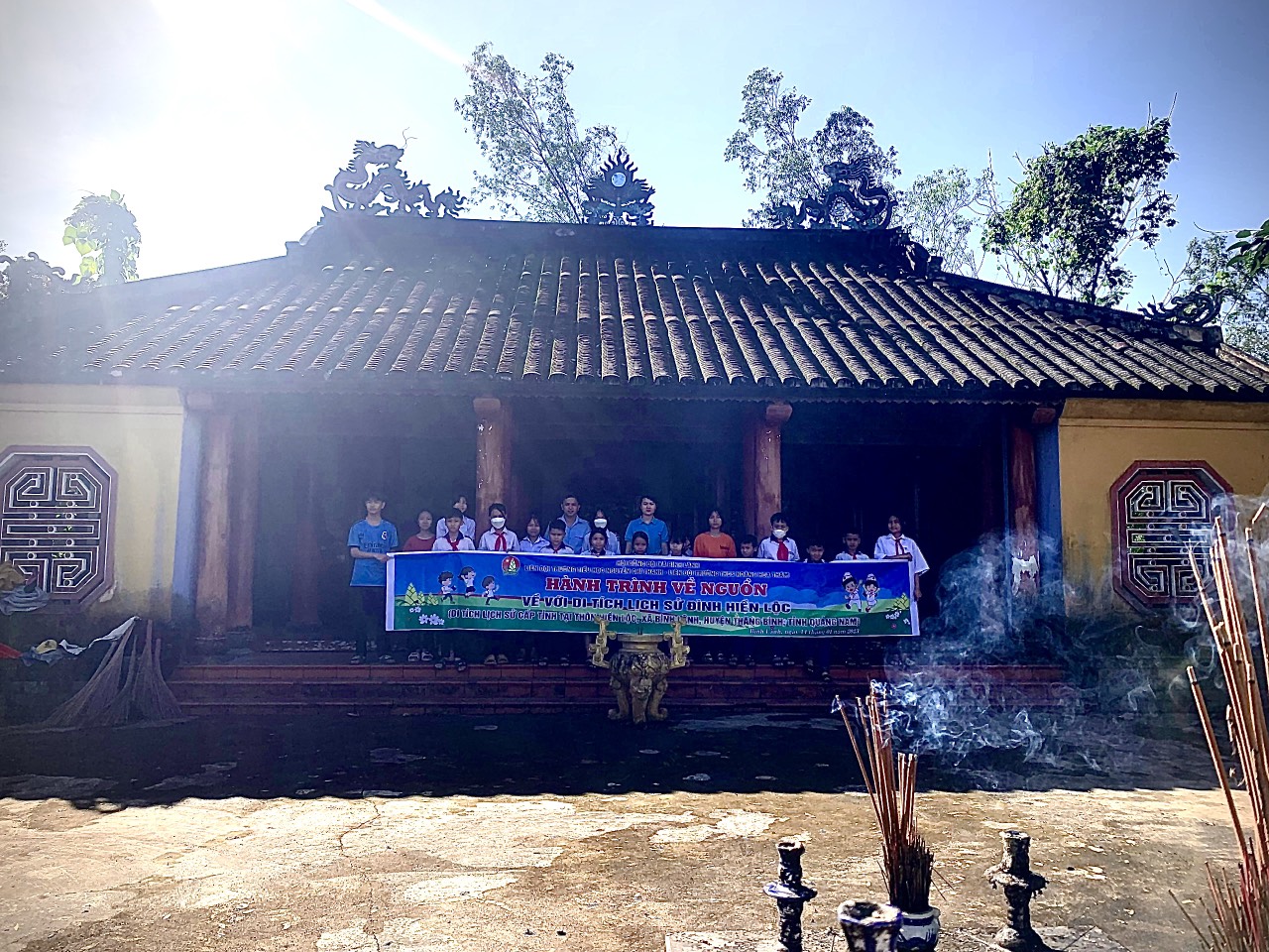 Liên đội trường THCS Hoàng Hoa Thám phối hợp với Liên đội trường TH Nguyễn Chí Thanh tổ chức "hành trình về nguồn"