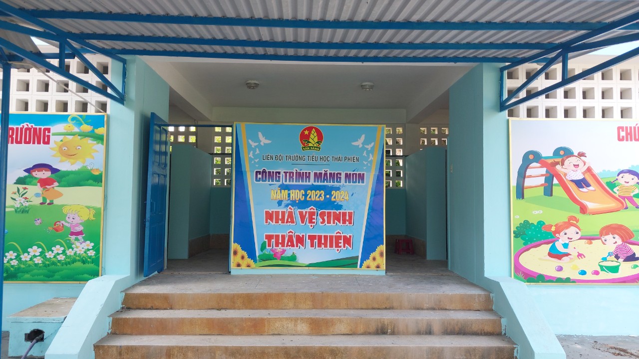Liên đội Trường Tiểu học Thái Phiên hoàn thành xây dựng công trình măng non "Nhà vệ sinh thân thiện" năm học 2023 - 2024