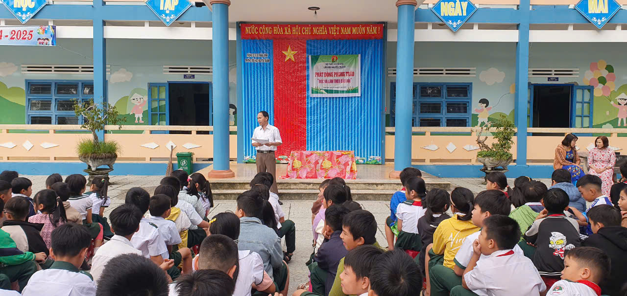 Liên đội trường TH Nguyễn Thành phát động phong trào “ Đọc và làm theo báo Đội”