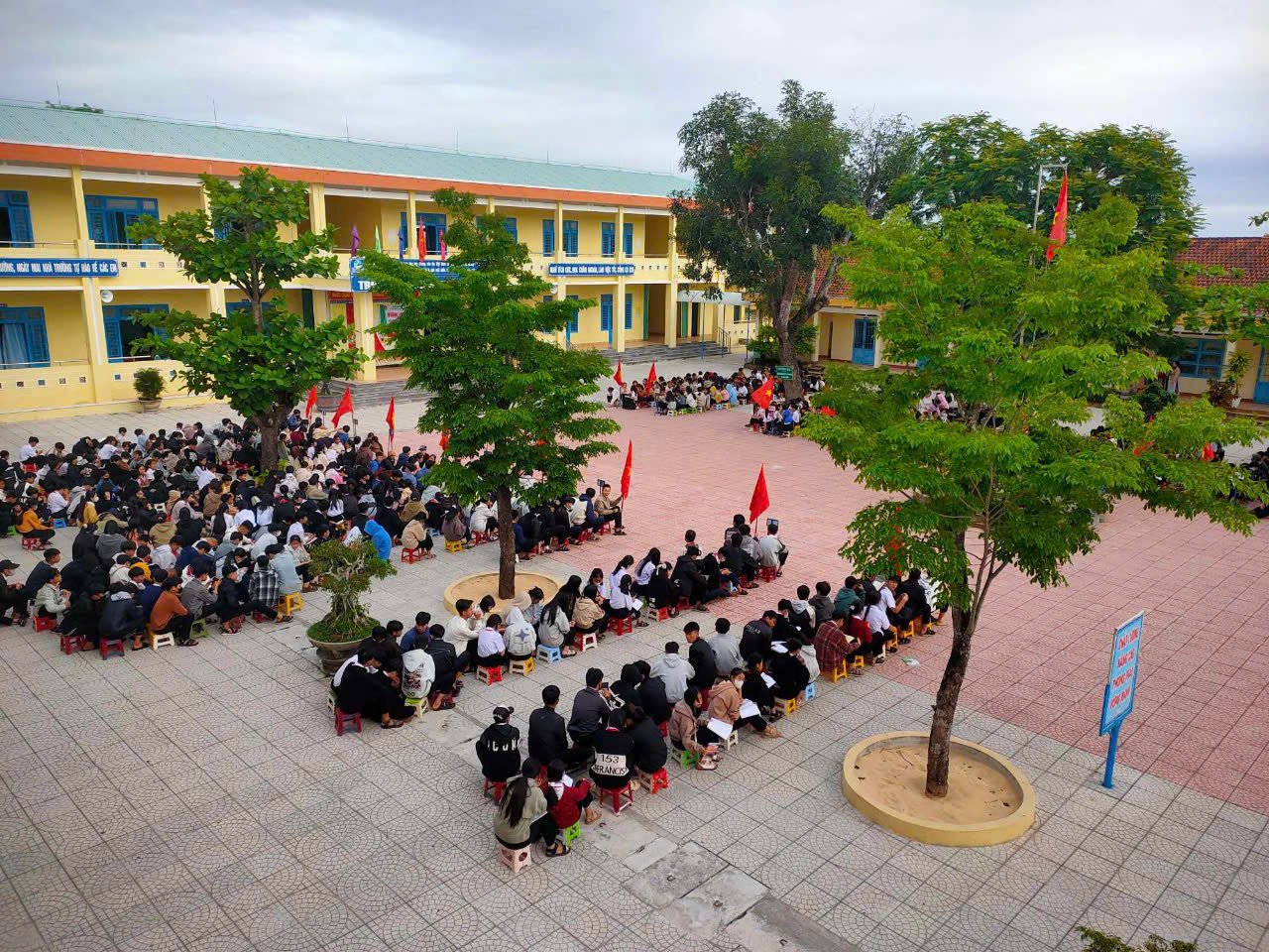 LIÊN ĐỘI TRƯỜNG THCS NGUYỄN HIỀN TỔ CHỨC TUYÊN TRUYỀN LUẬT TRẺ EM NĂM 2025