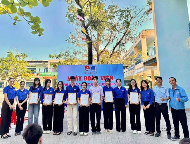 Đoàn thị trấn Hà Lam tổng kết và trao giải cuộc thi viết “Hà Lam trong trái tim tôi”