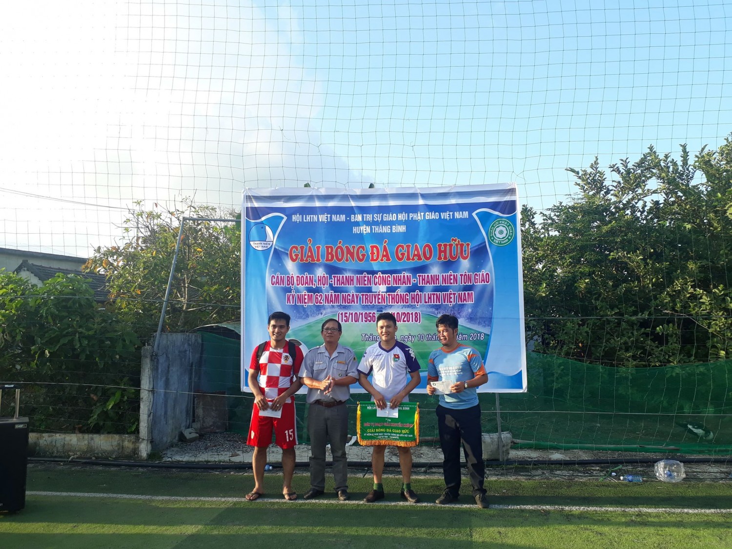 bong da tn ton giao tn cong nhan 5