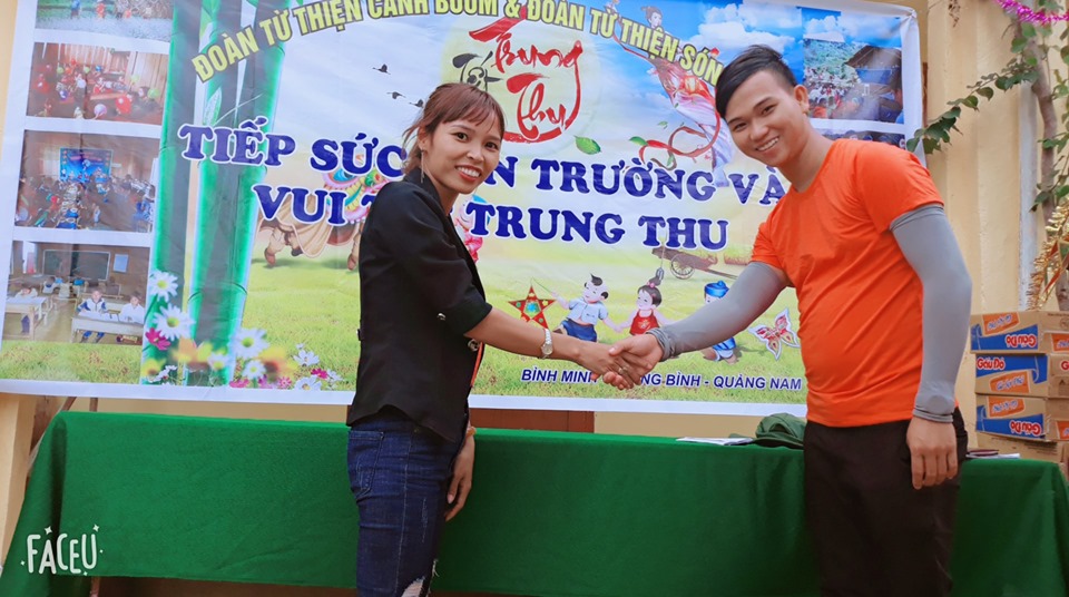 Chương trình Tiếp sức đến trường của Nhóm tình nguyện Sóng xanh chi đoàn Hà Bình