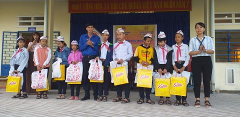 Đoàn xã Bình Nam tổ chức chương trình Xuân yêu thương 2020