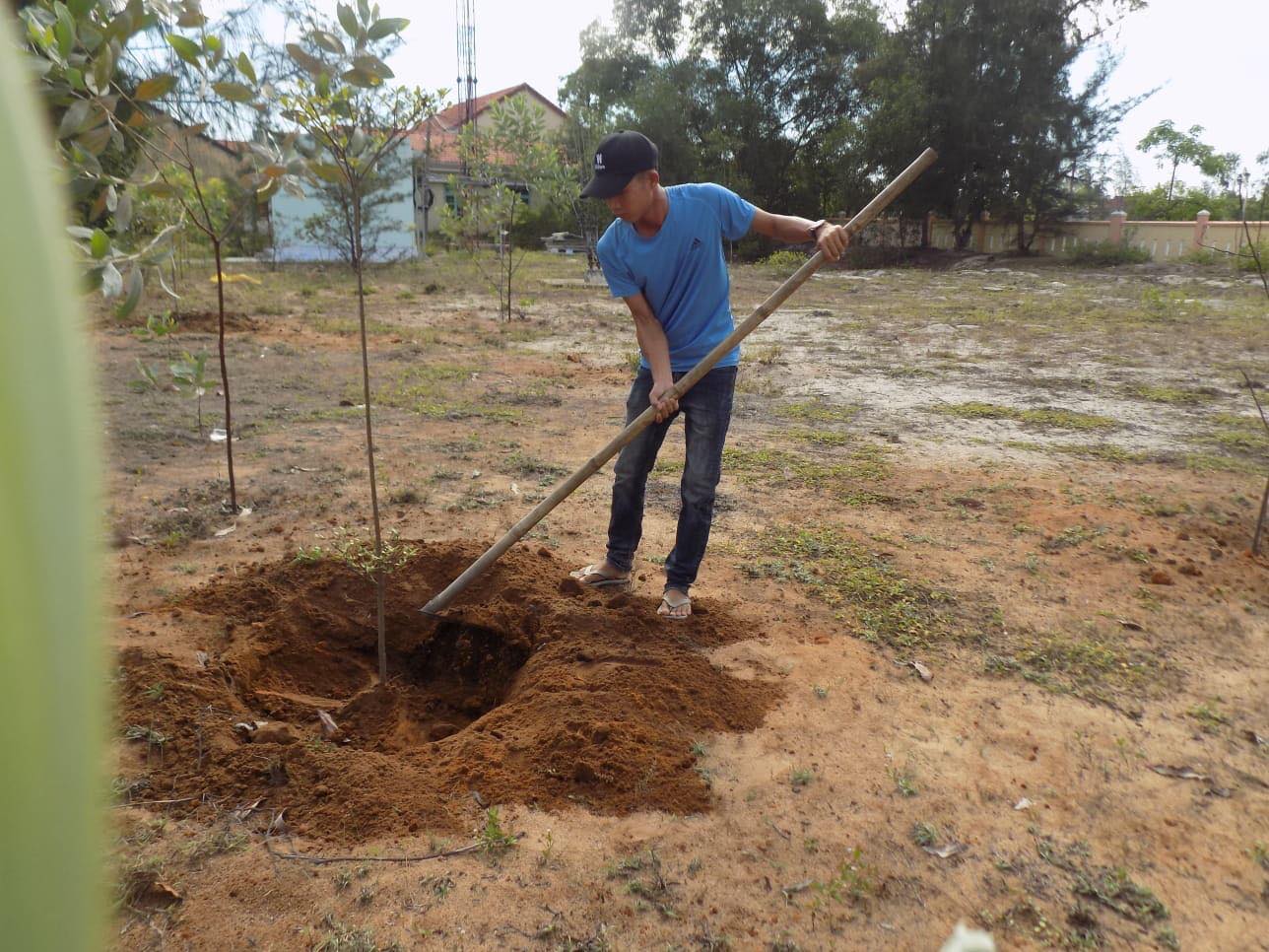 TUỔI TRẺ BÌNH GIANG RA QUÂN “NGÀY CHỦ NHẬT XANH”