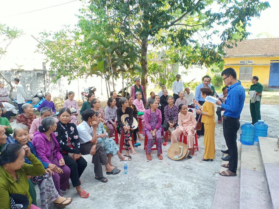 Quang cảnh chuong trình khám bệnh