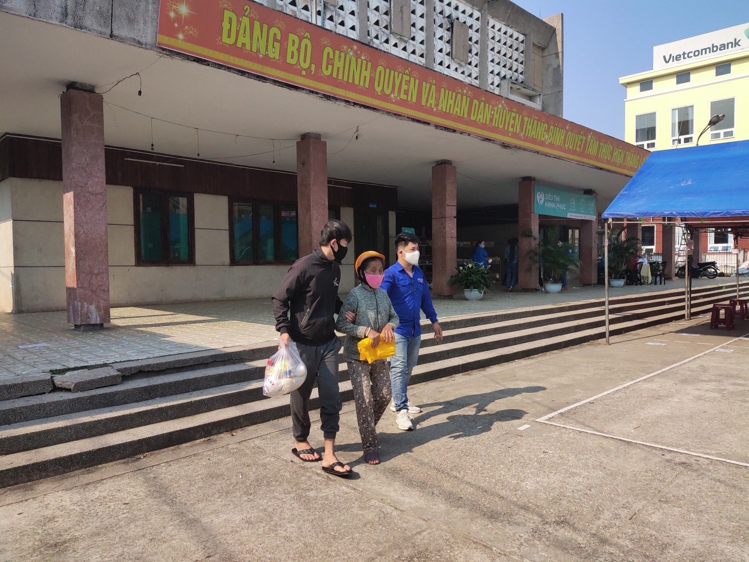 Đồng hành cùng bà con tại Siêu thị 0 đồng