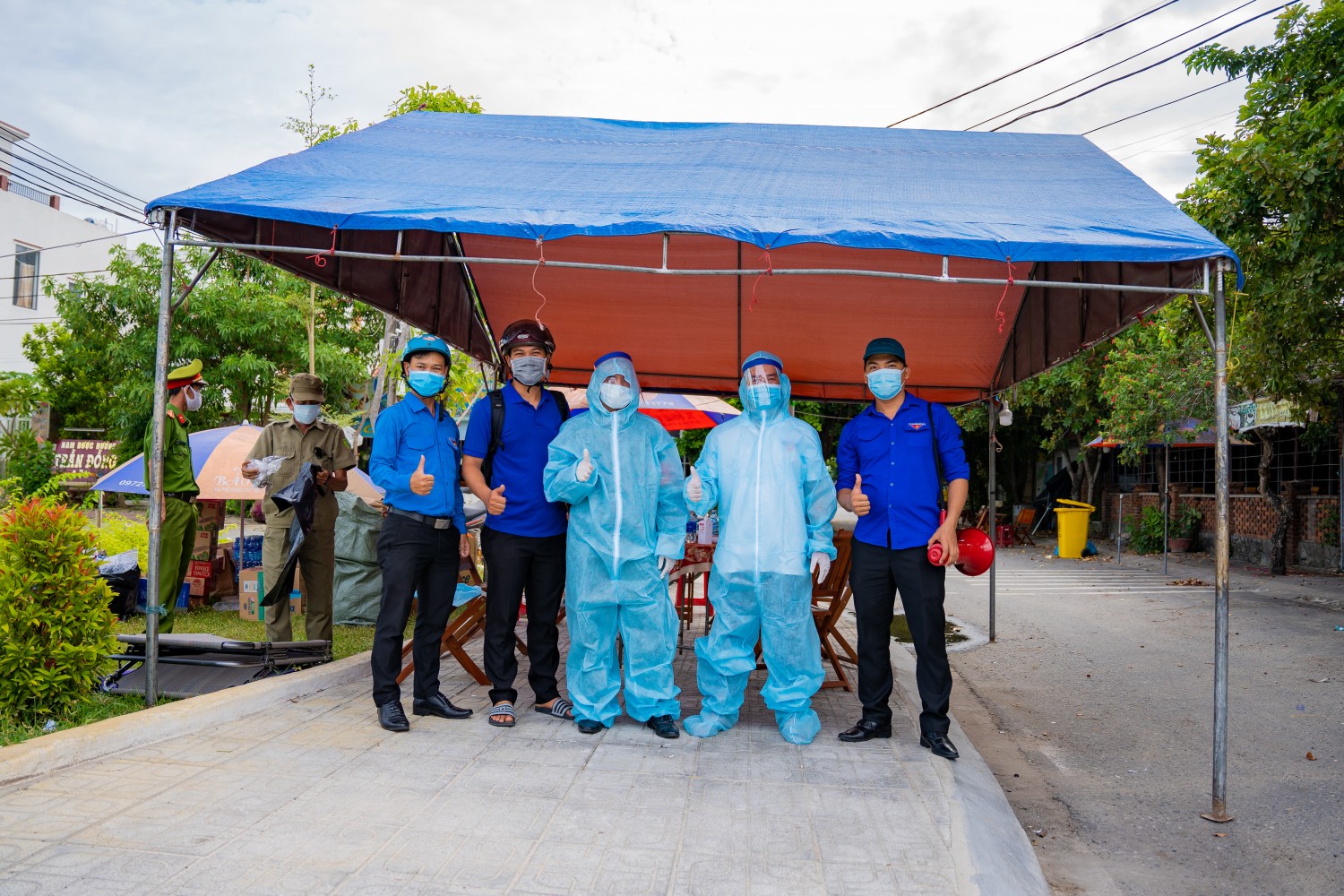 ĐVTN tham gia trực 24/24 ở 3 chốt phong tỏa tại Khu Lưu Minh