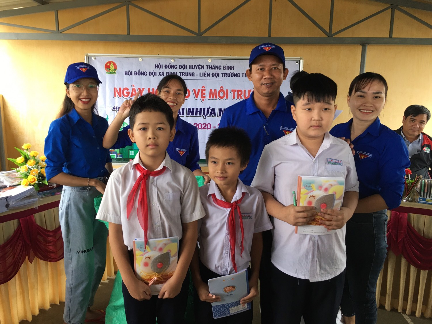 chong rac thai nhua 5 11 6