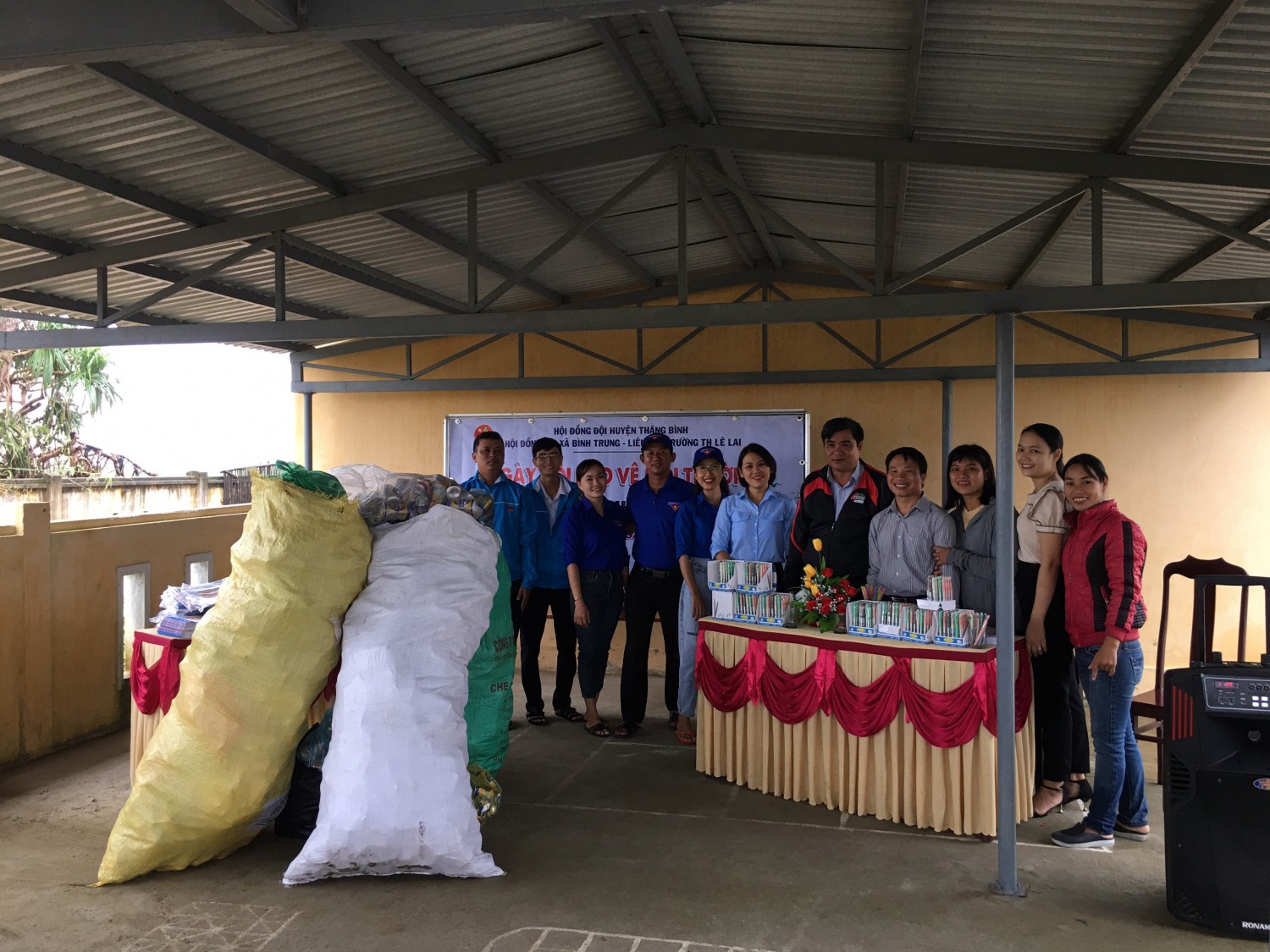 chong rac thai nhua 5 11 8