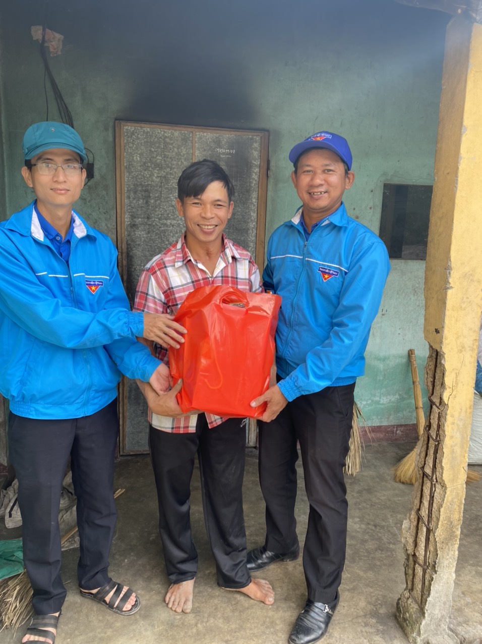 Tuổi trẻ Bình Trung tổ chức chương trình xuân yêu thương