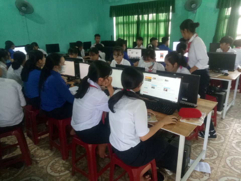 ĐVTN tham gia thi trực tuyến
