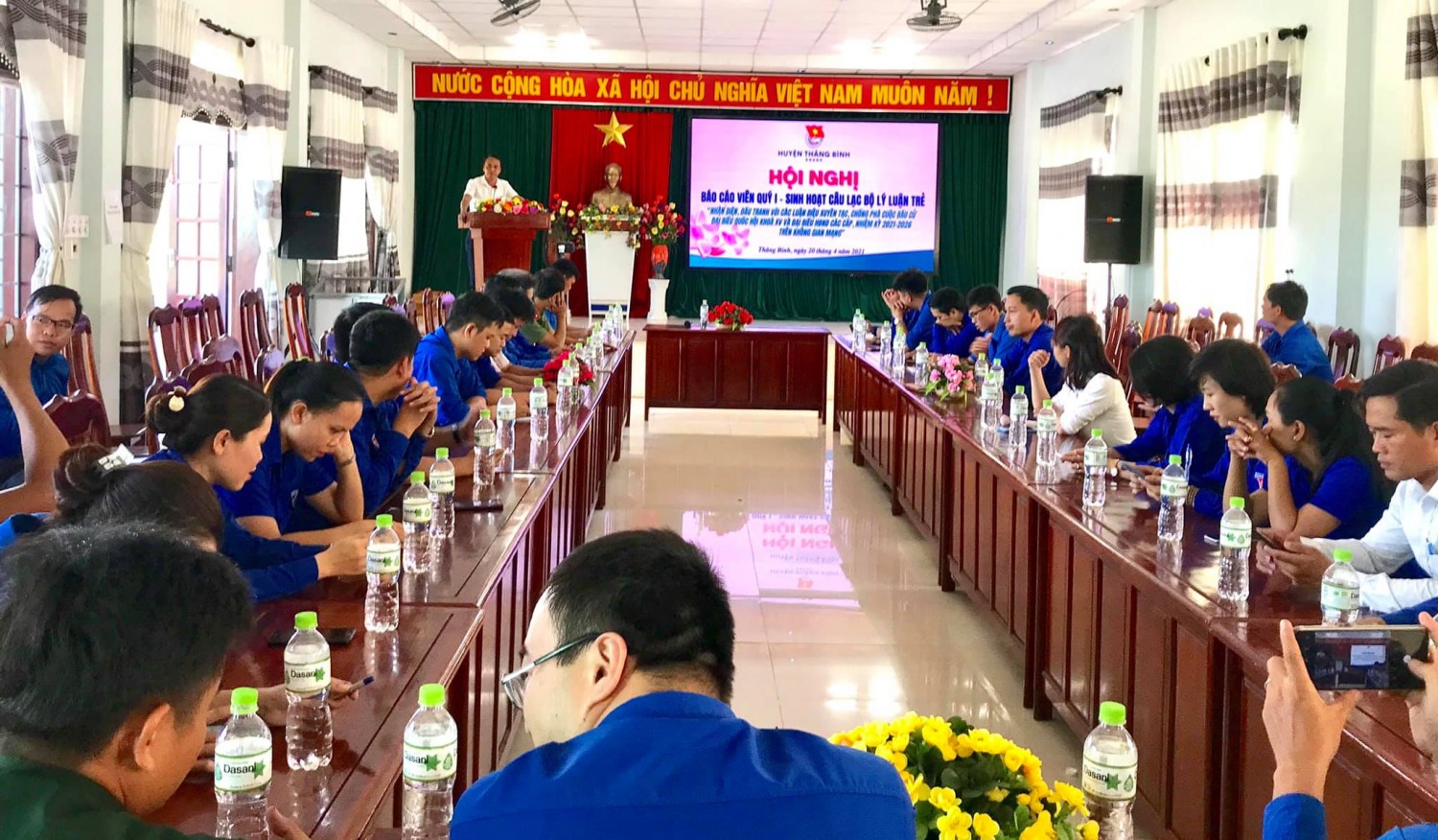 Quang cảnh hội nghị