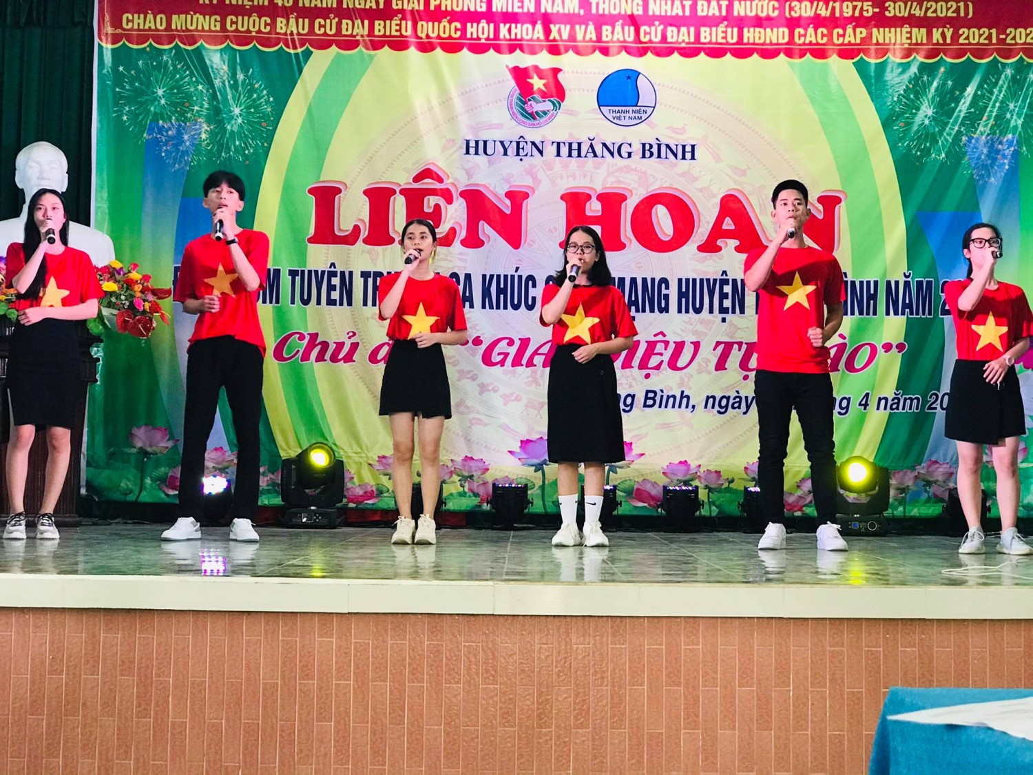 Tiết mục 'Bốn ngàn năm rực rỡ gấm hoa'