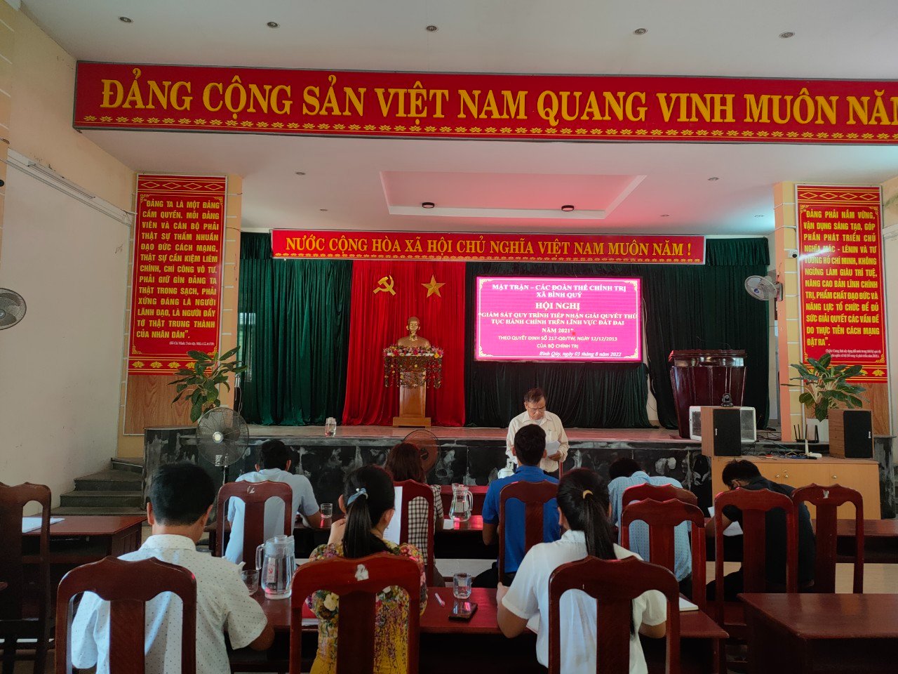 Đoàn xã Bình Quý tổ chức giám sát theo quyết định 217 của Bộ Chính trị