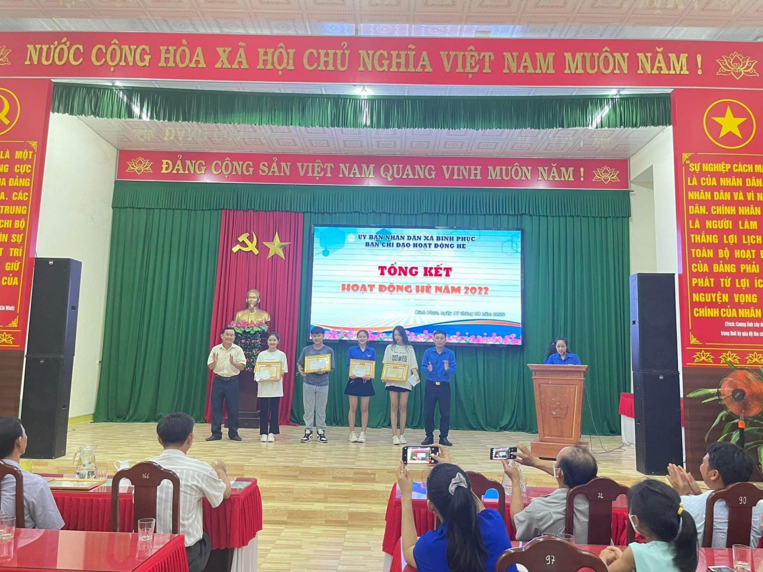 hoat dong he 3